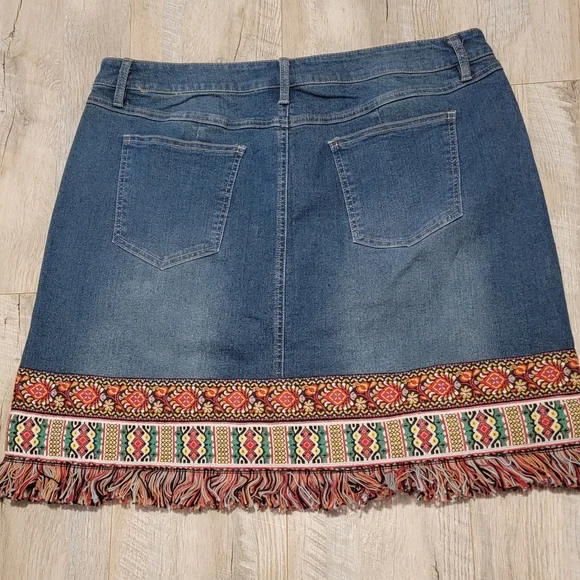 Cato Embroidered Denim Pencil Skirt with Fringe Hem - Picture 2 of 3